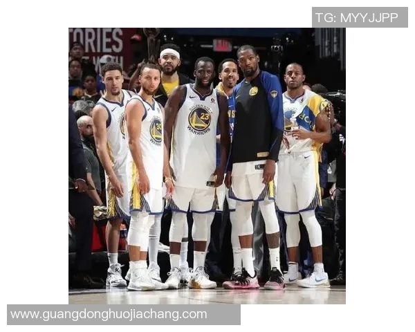 2017年NBA勇士队与魔术队精彩对决回顾及赛季表现分析