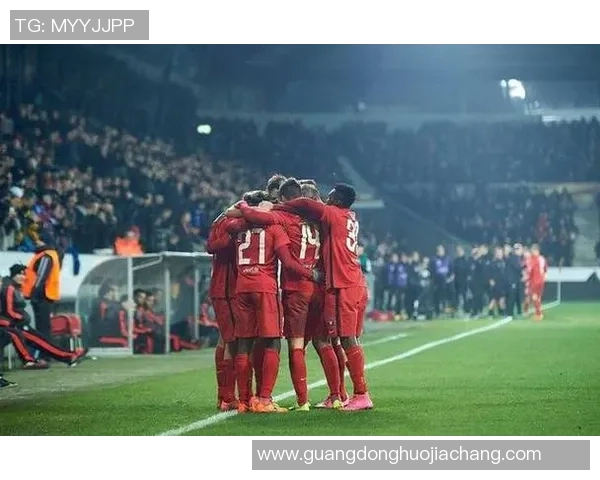 乌德勒支主场迎战阿尔克马全力争胜展现球队实力与斗志